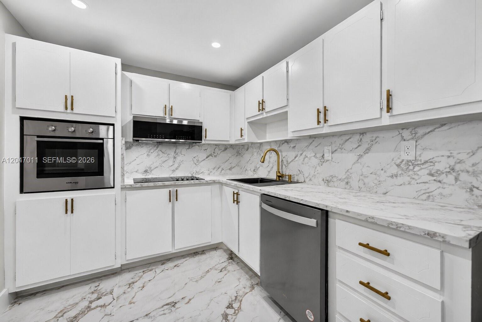 19380 Collins Ave # 608, Sunny Isles Beach FL 33160