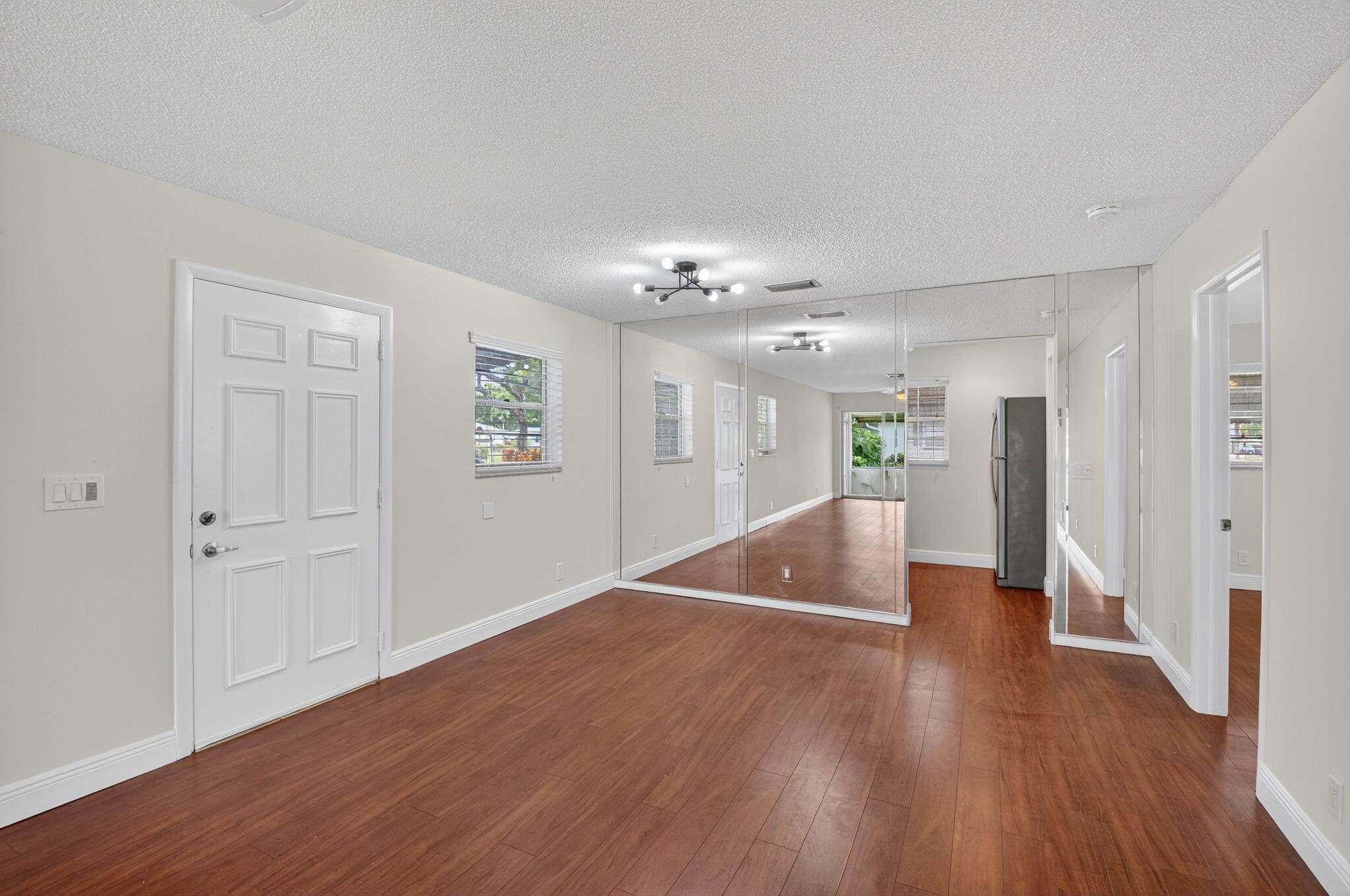 801 Meadowlark Lane — Photo 5