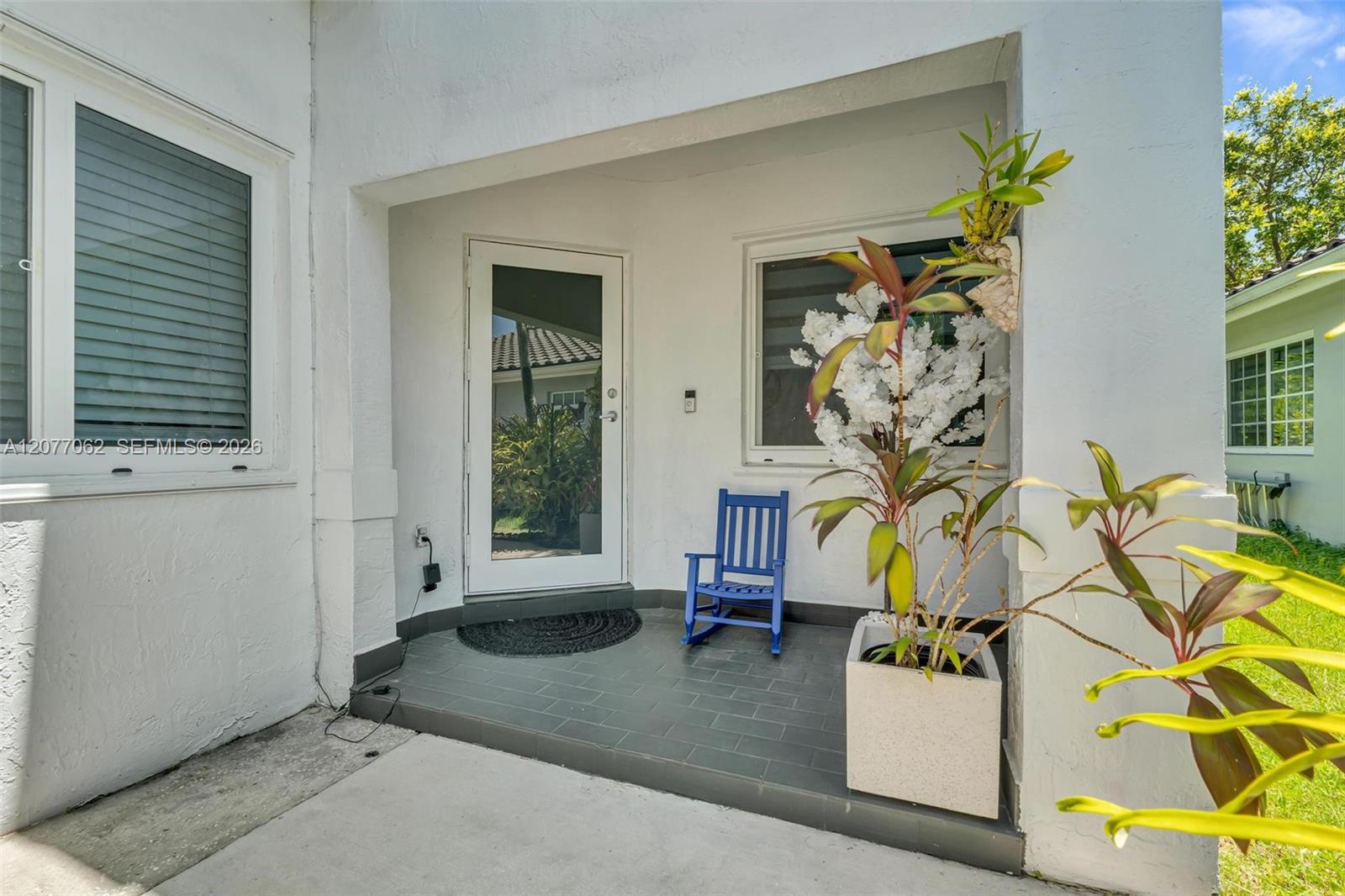 631 SW 176th Ave — Photo 5