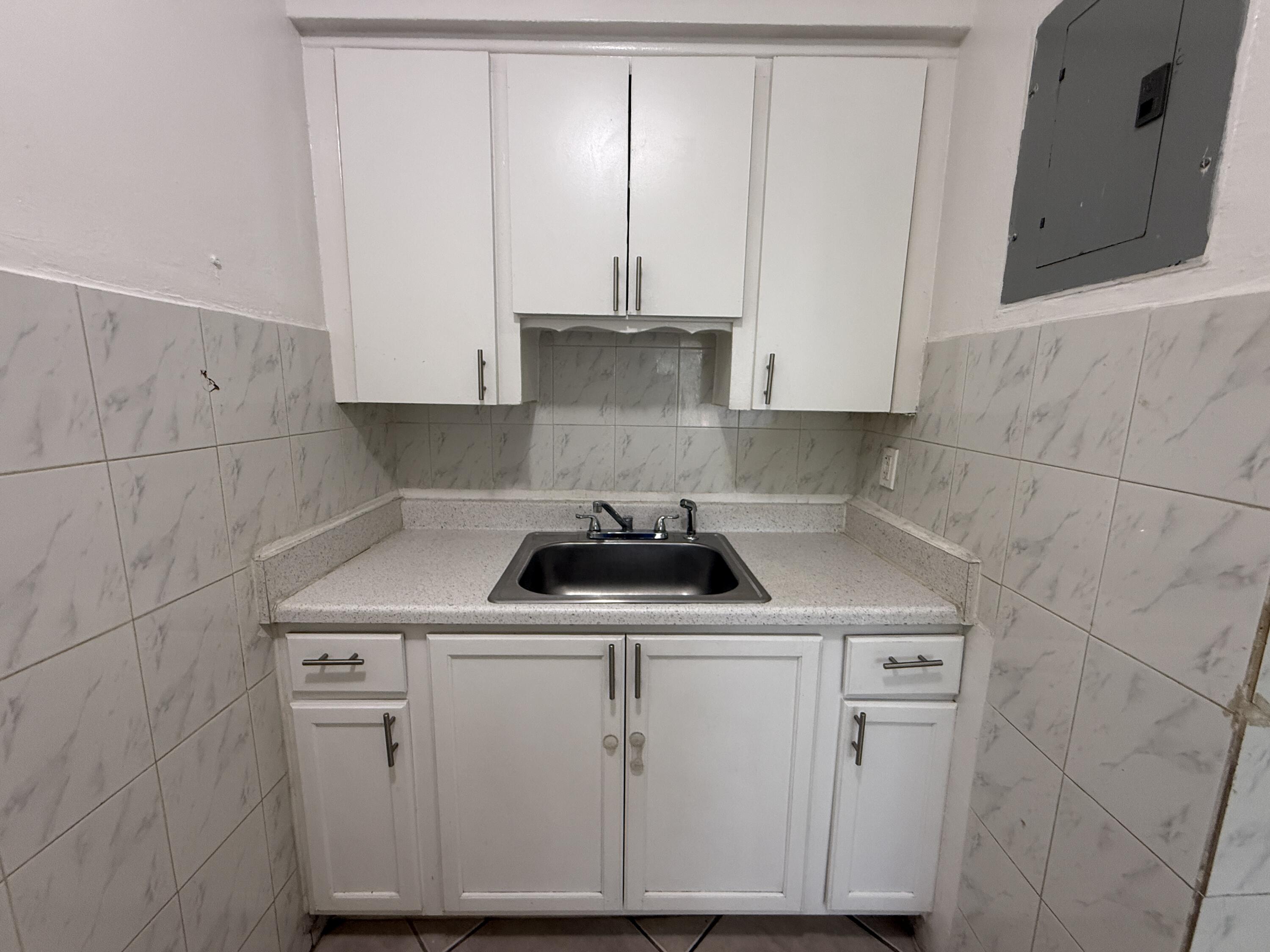 6014 Fillmore Street # 4e, Hollywood FL 33024