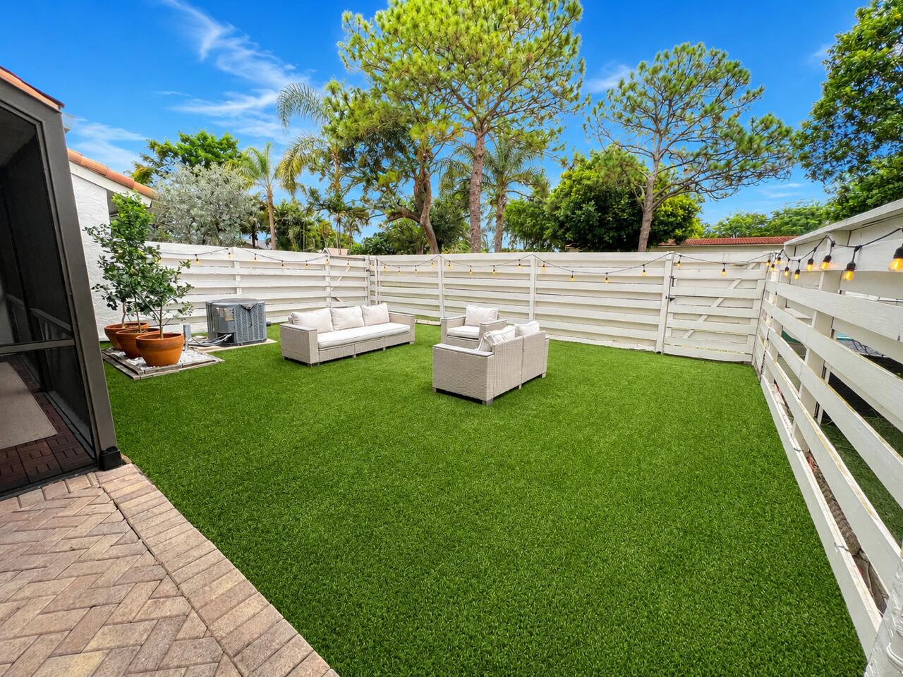 21596 CORONADO Avenue — Photo 4