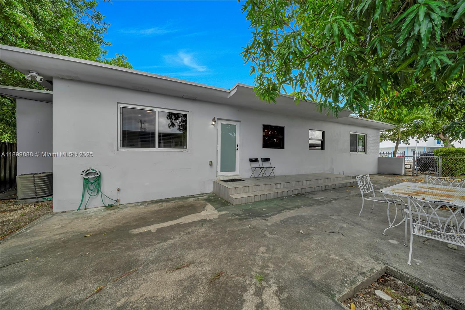 3181 NW 5th Ave, Miami FL 33127