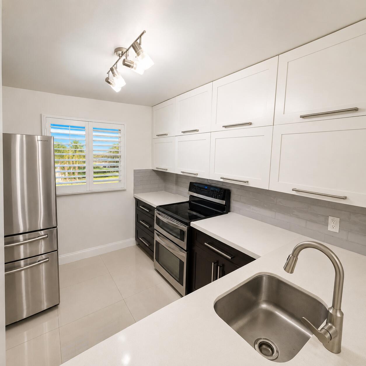 117 ROYAL PARK Drive # 1H — Photo 4