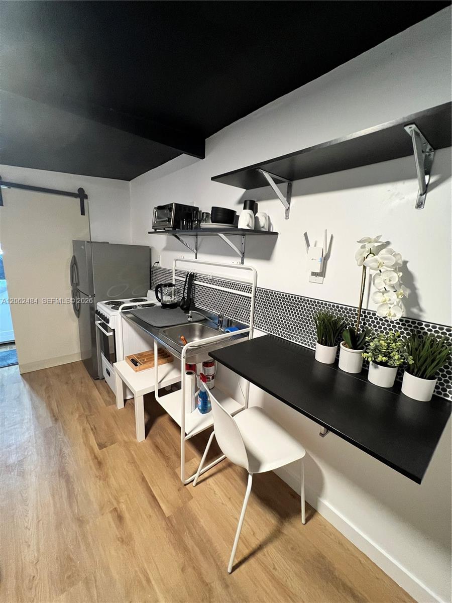 1337 NE 3rd Ave # 4, Fort Lauderdale FL 33304