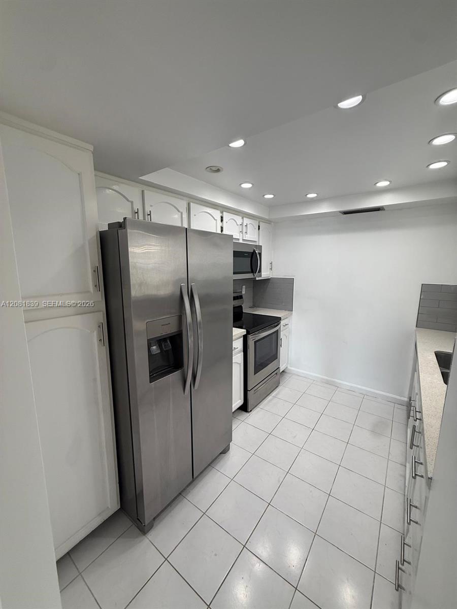 3581 NW 95th Ter # 601 — Photo 3