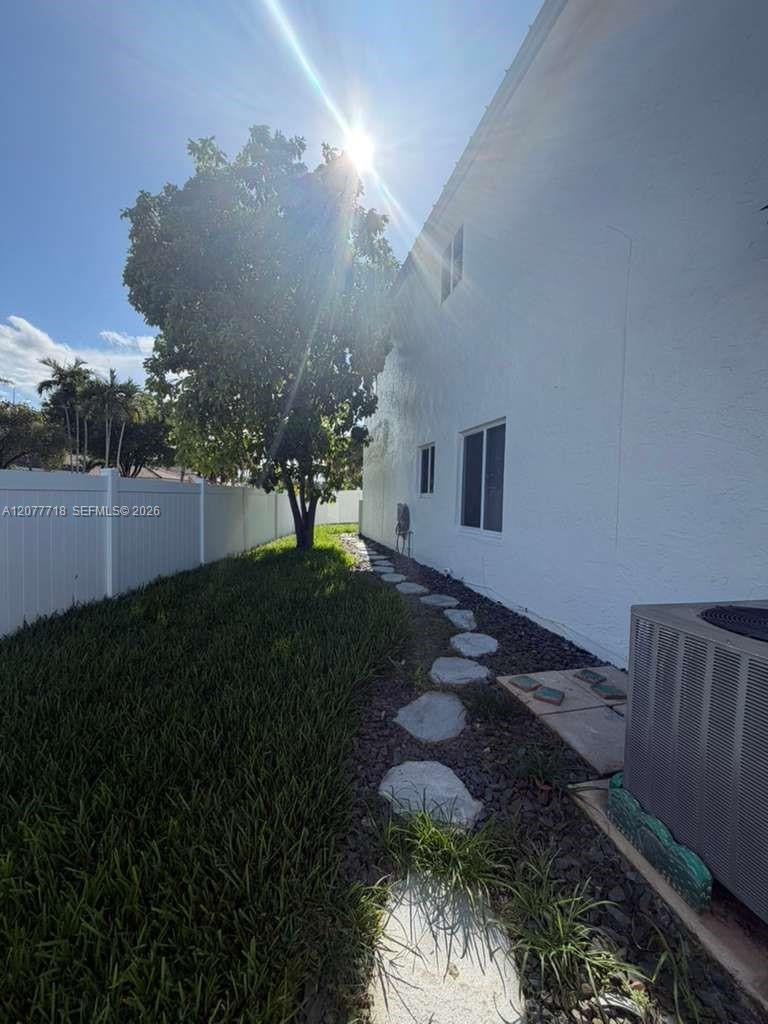 1920 NW 182nd Ter — Photo 2