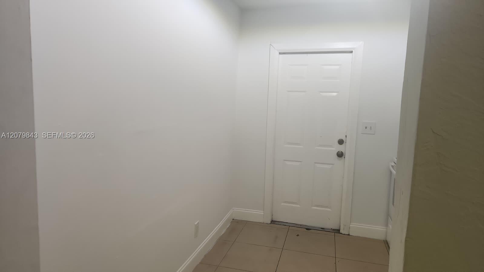 2736 NW 15th Ct # 2 — Photo 3