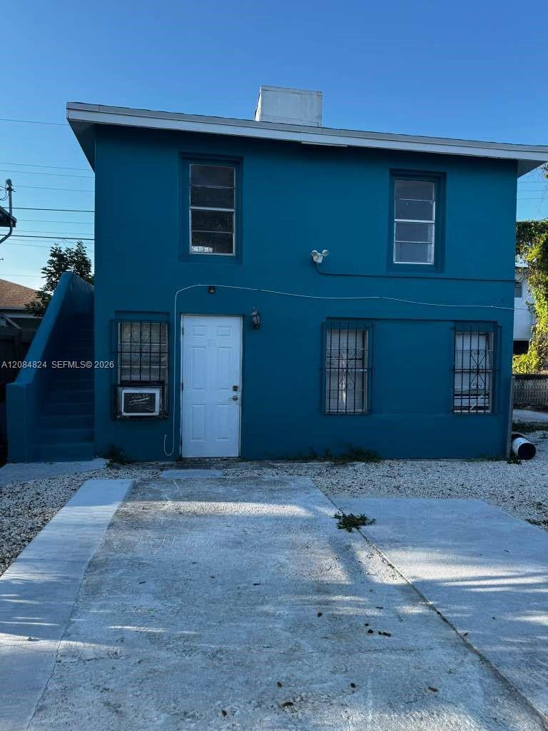 1121 NW 40th St # 3, Miami FL 33127