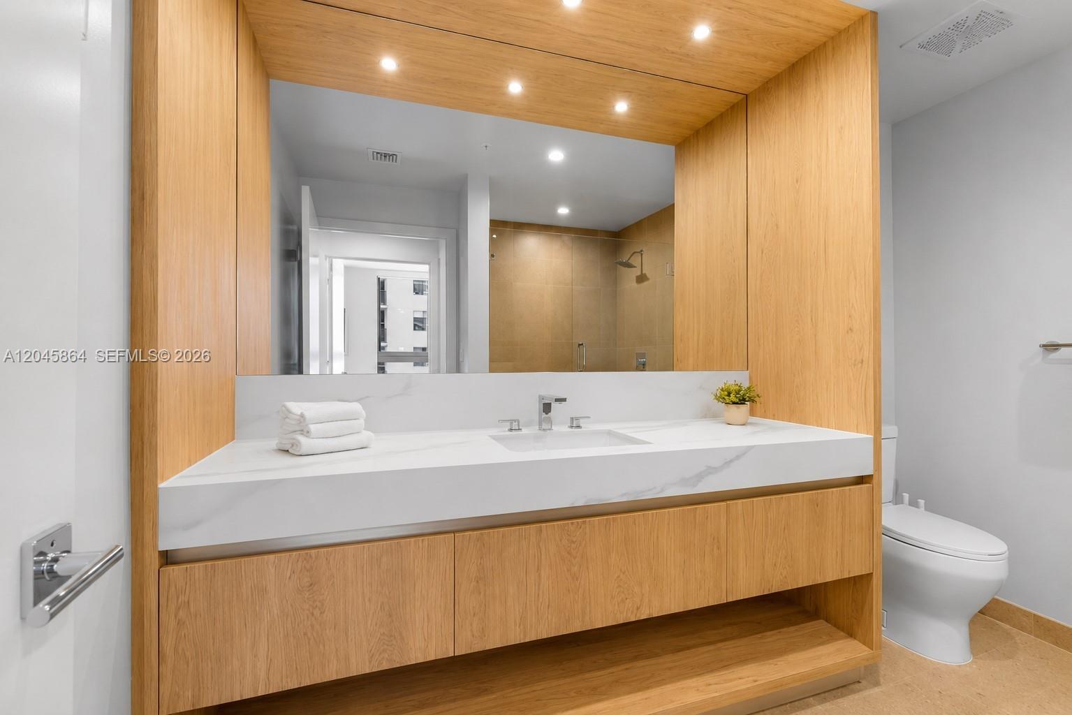 11 NE 6th St # 1712, Miami FL 33132