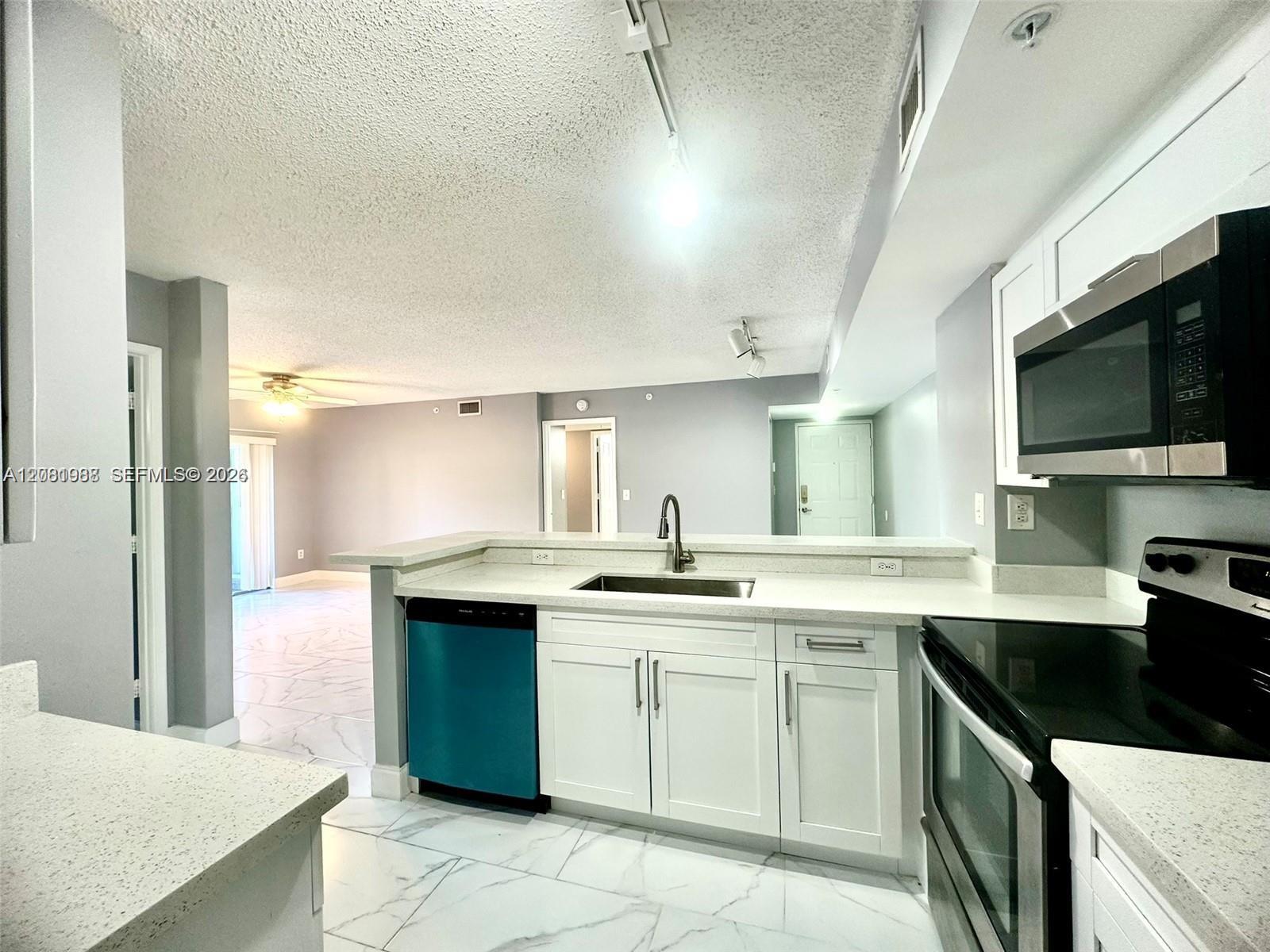 2620 S University Dr # 105 — Photo 2