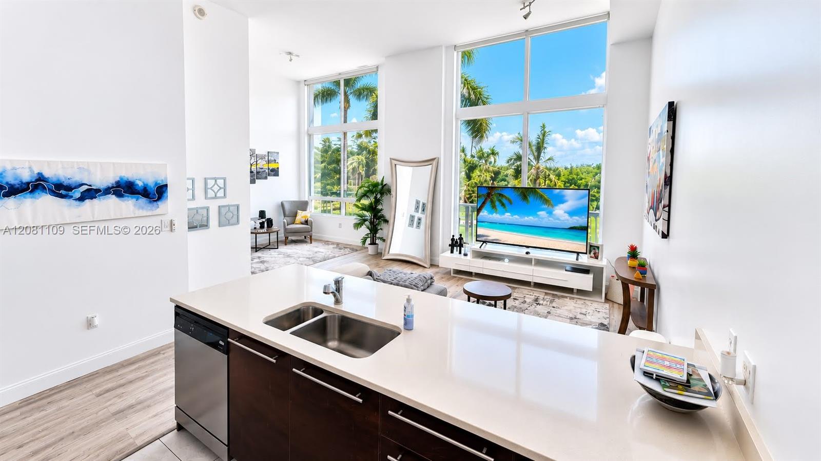 1900 N Bayshore Dr # 504 — Photo 3