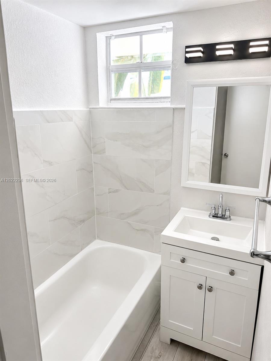 500 13th St # 7, Miami Beach FL 33139