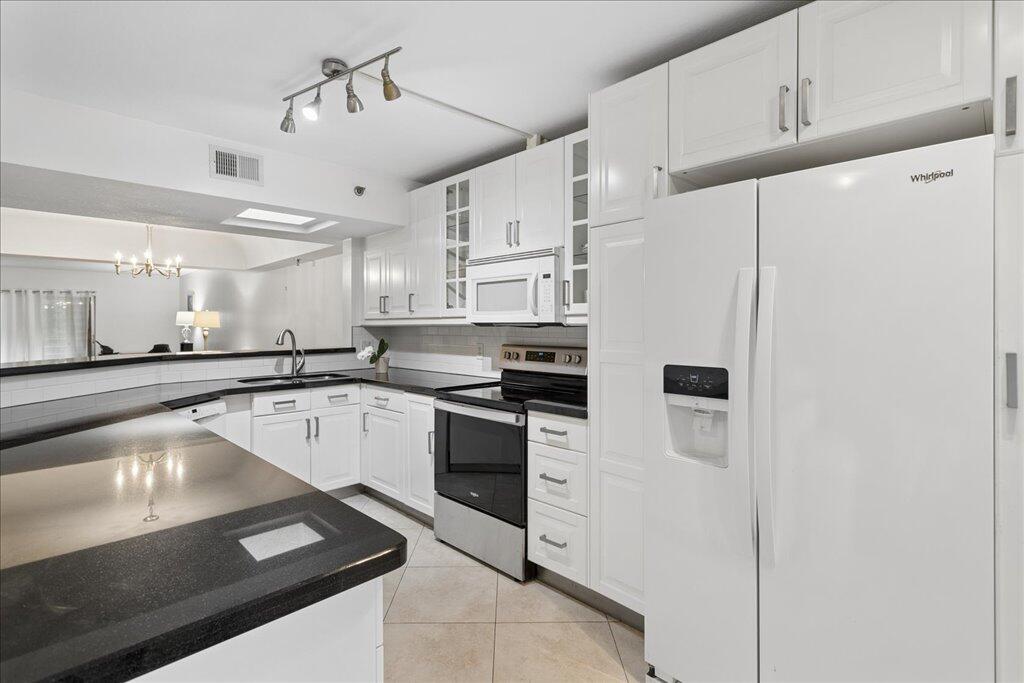 23344 CAROLWOOD Lane # 505 — Photo 4
