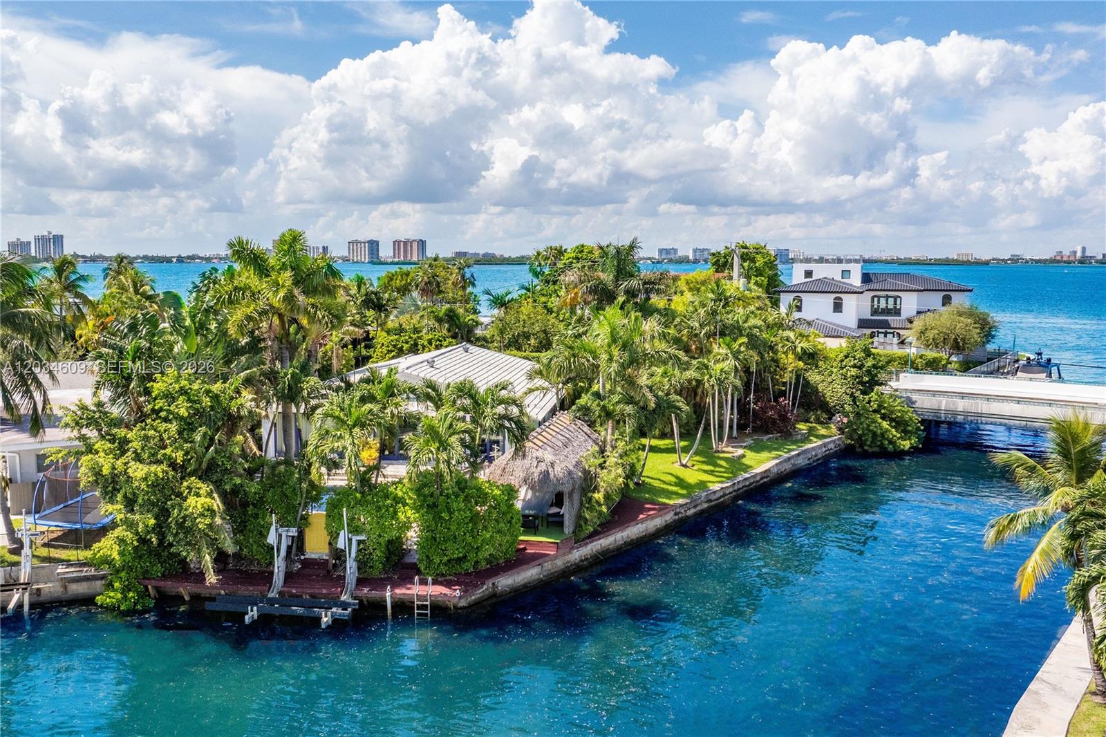 7975 Biscayne Point Cir — Photo 4