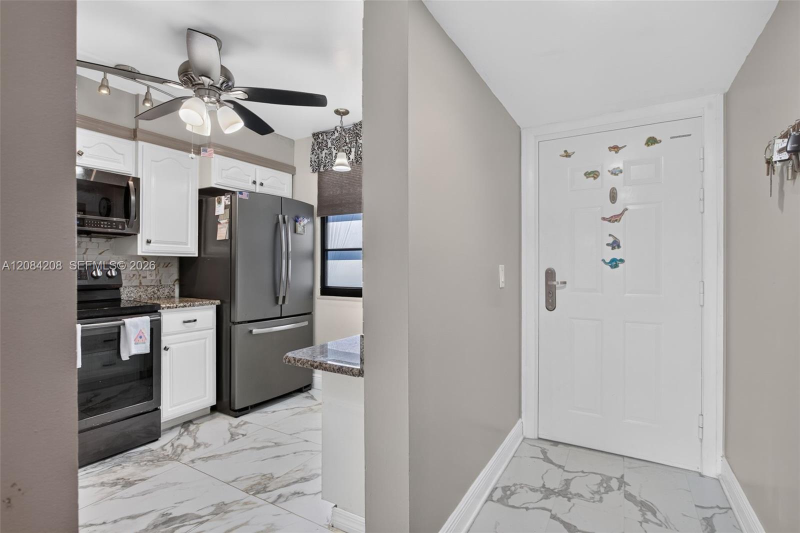 1502 Whitehall Dr # 305 — Photo 3