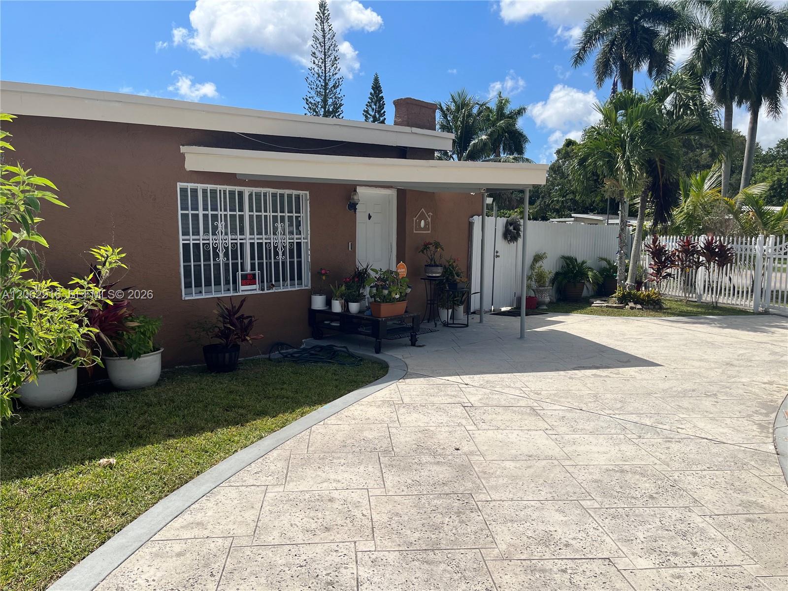 101 Miami Gardens Rd # 101, West Park FL 33023