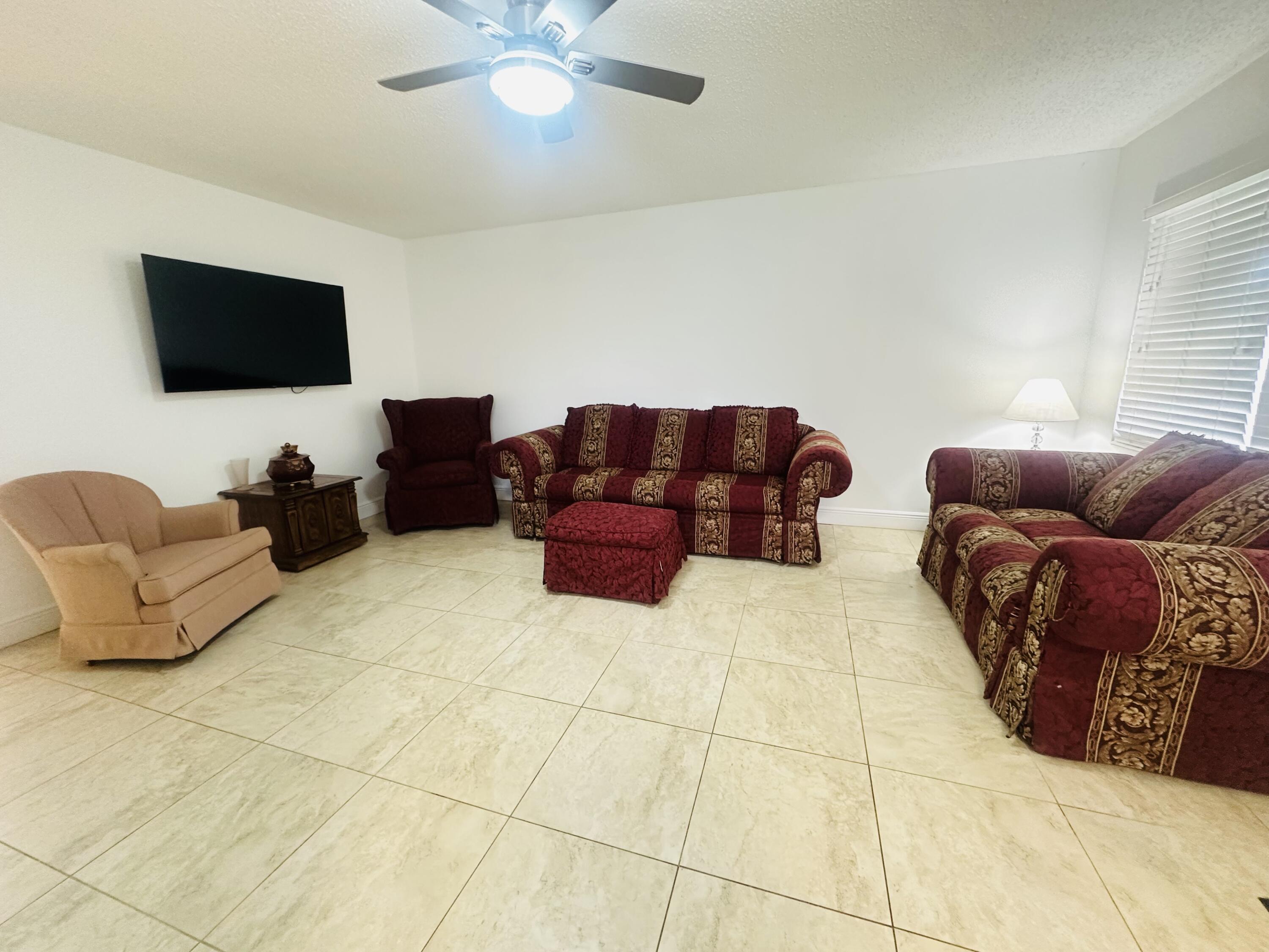 264 Farnham K — Photo 4