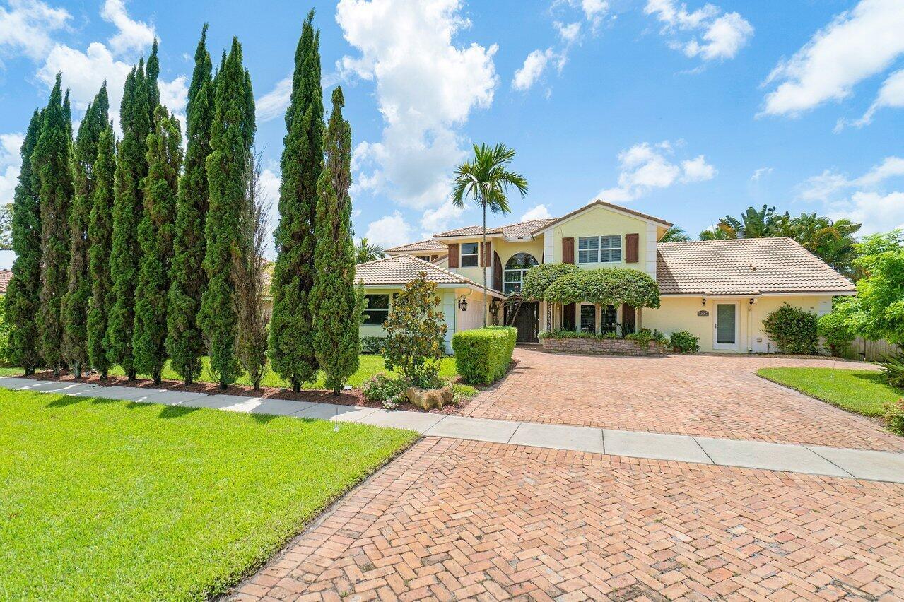 14324 PADDOCK Drive, Wellington FL 33414