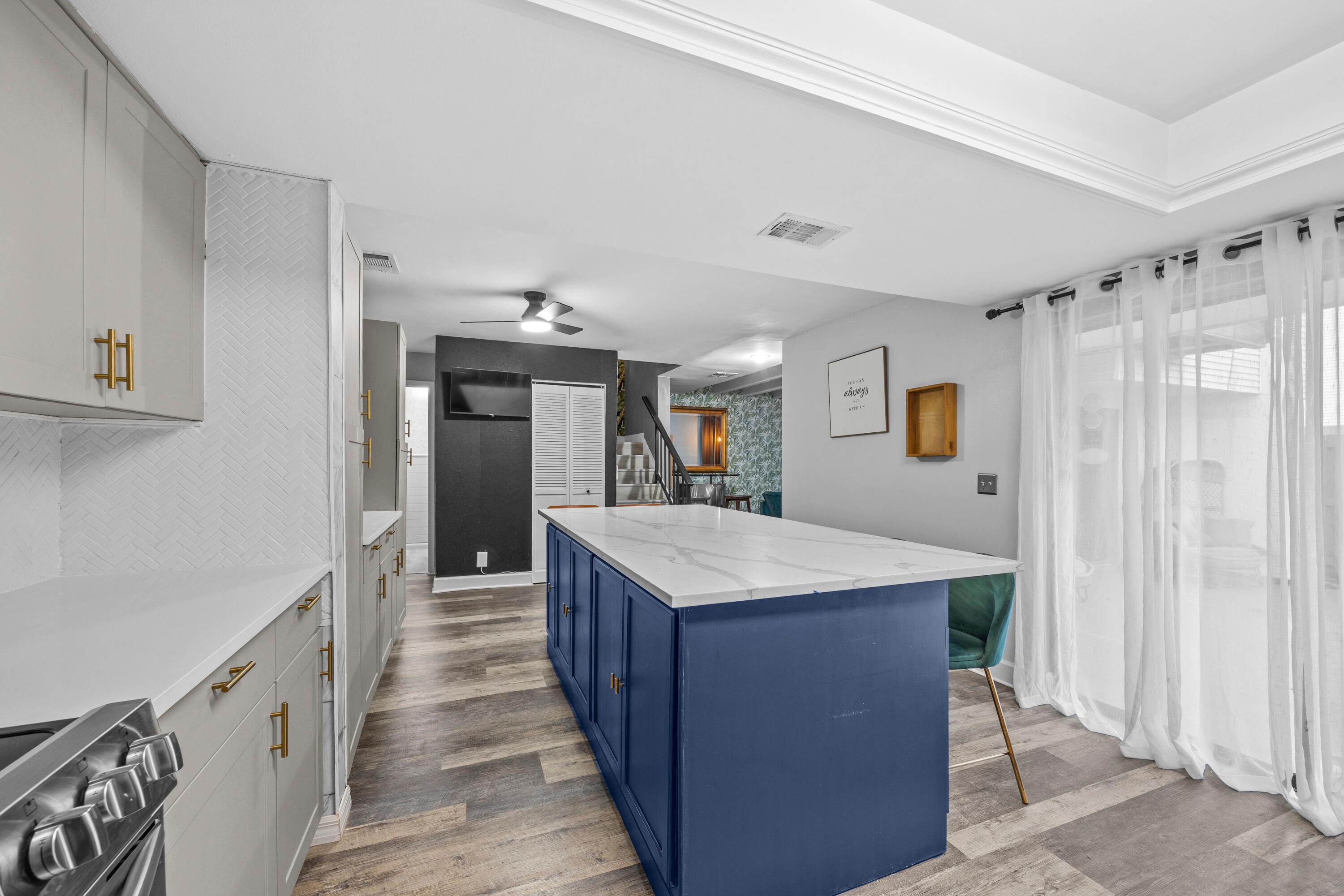 1520 SHAKER Circle — Photo 4