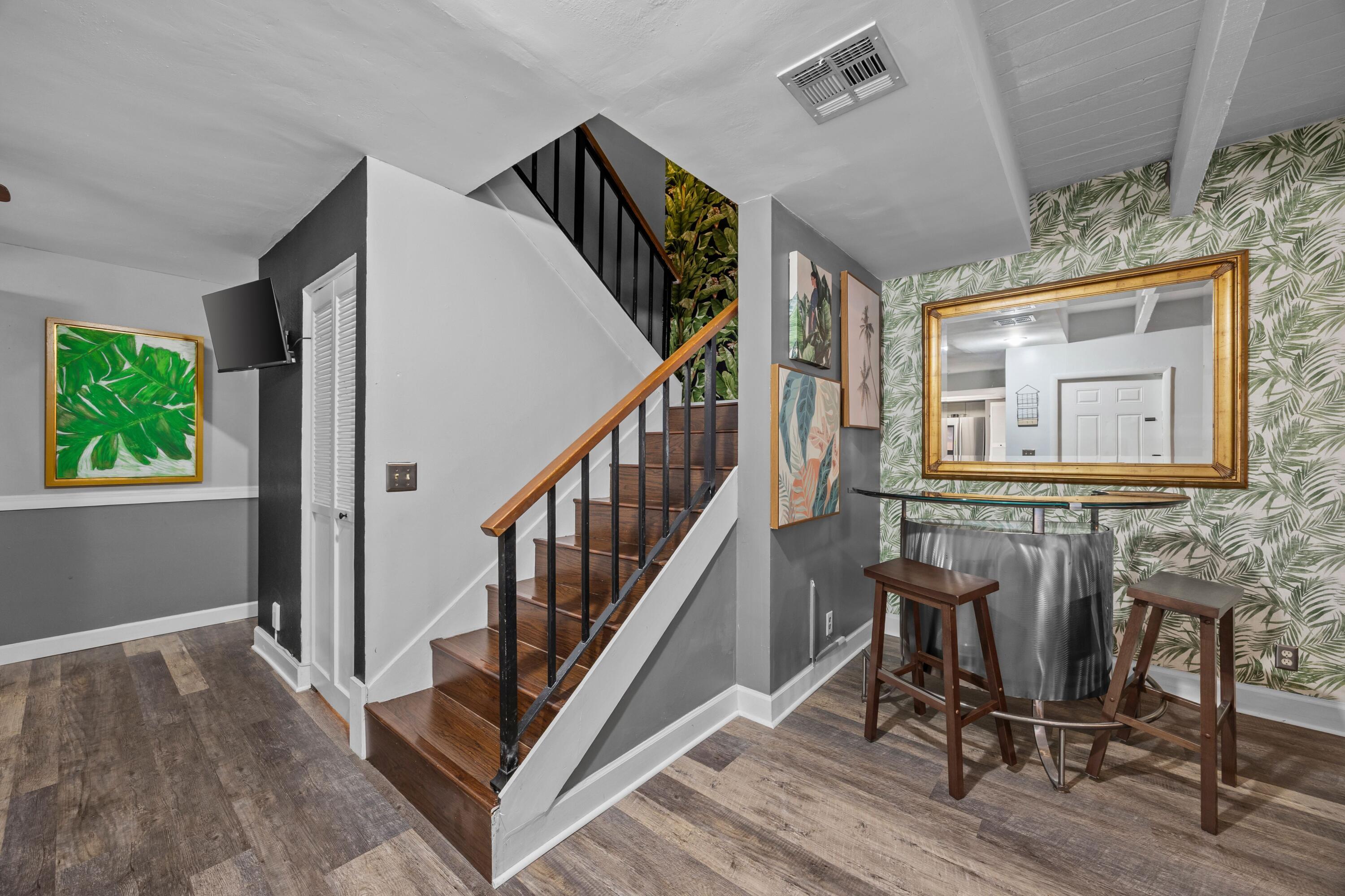 1520 SHAKER Circle — Photo 3