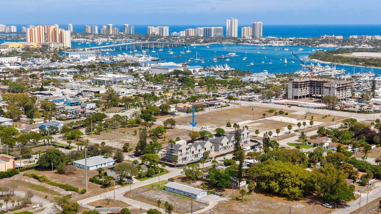 132 W 11th Street, Riviera Beach FL 33404