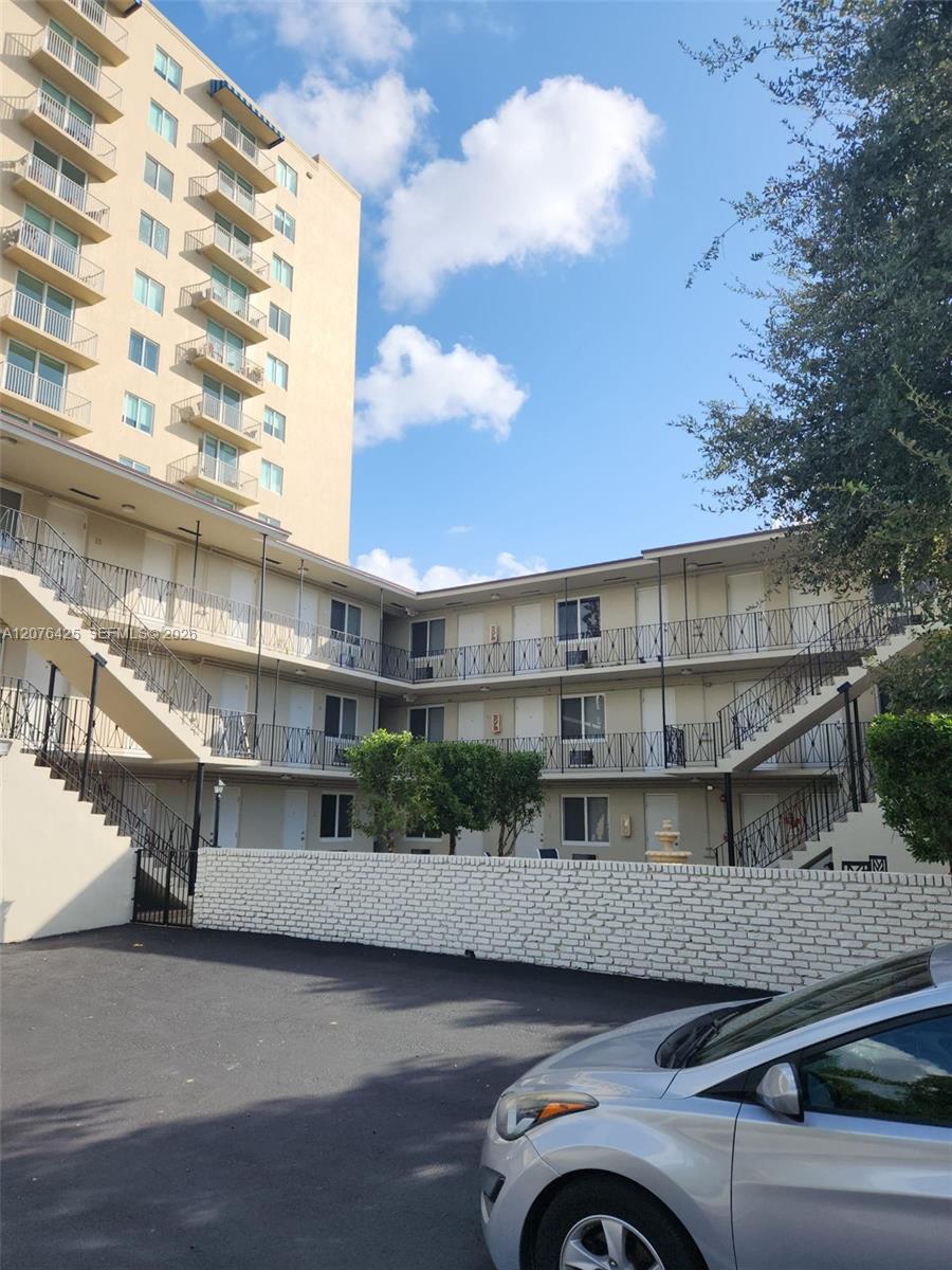 1085 SW 37th Ave # 12, Miami FL 33135
