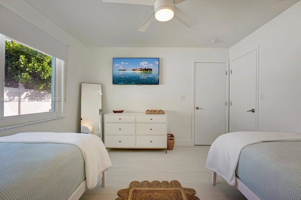 1319 SW 30th St # D — Photo 3