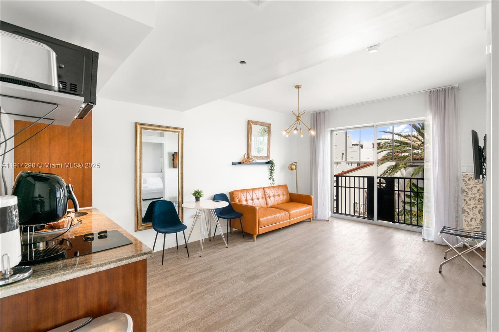 1060 Ocean Dr # D307, Miami Beach FL 33139