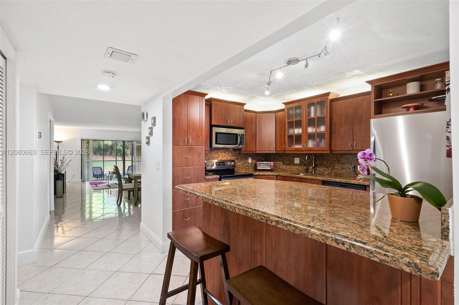 197 Lakeview Dr # 102 — Photo 5