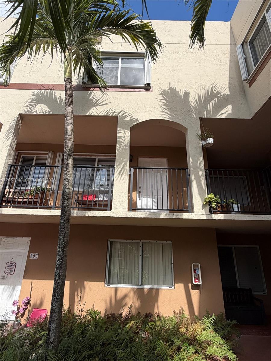 551 NW 82nd Ave # 516, Miami FL 33126