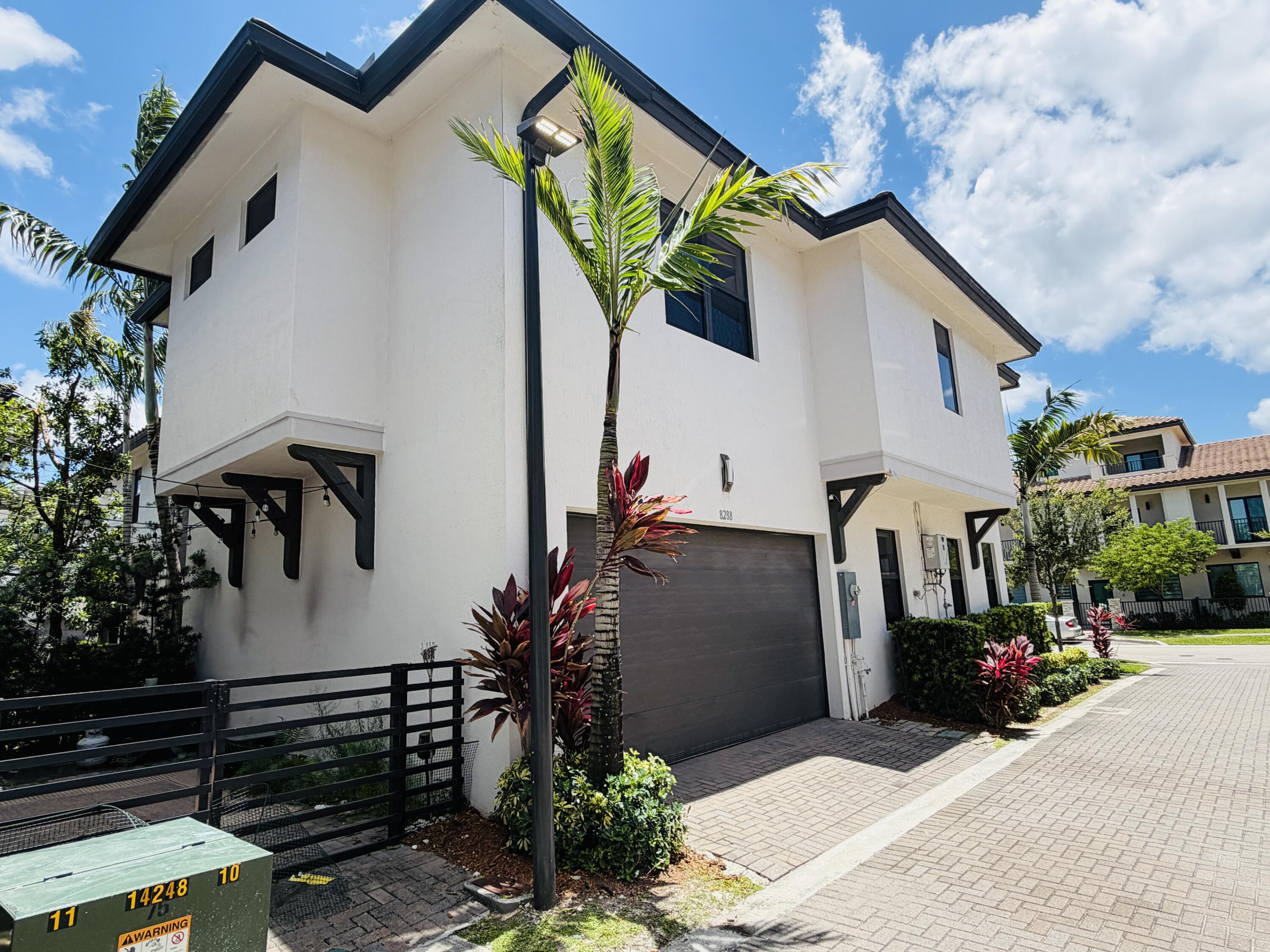 8288 NW 44th Terrace View 6