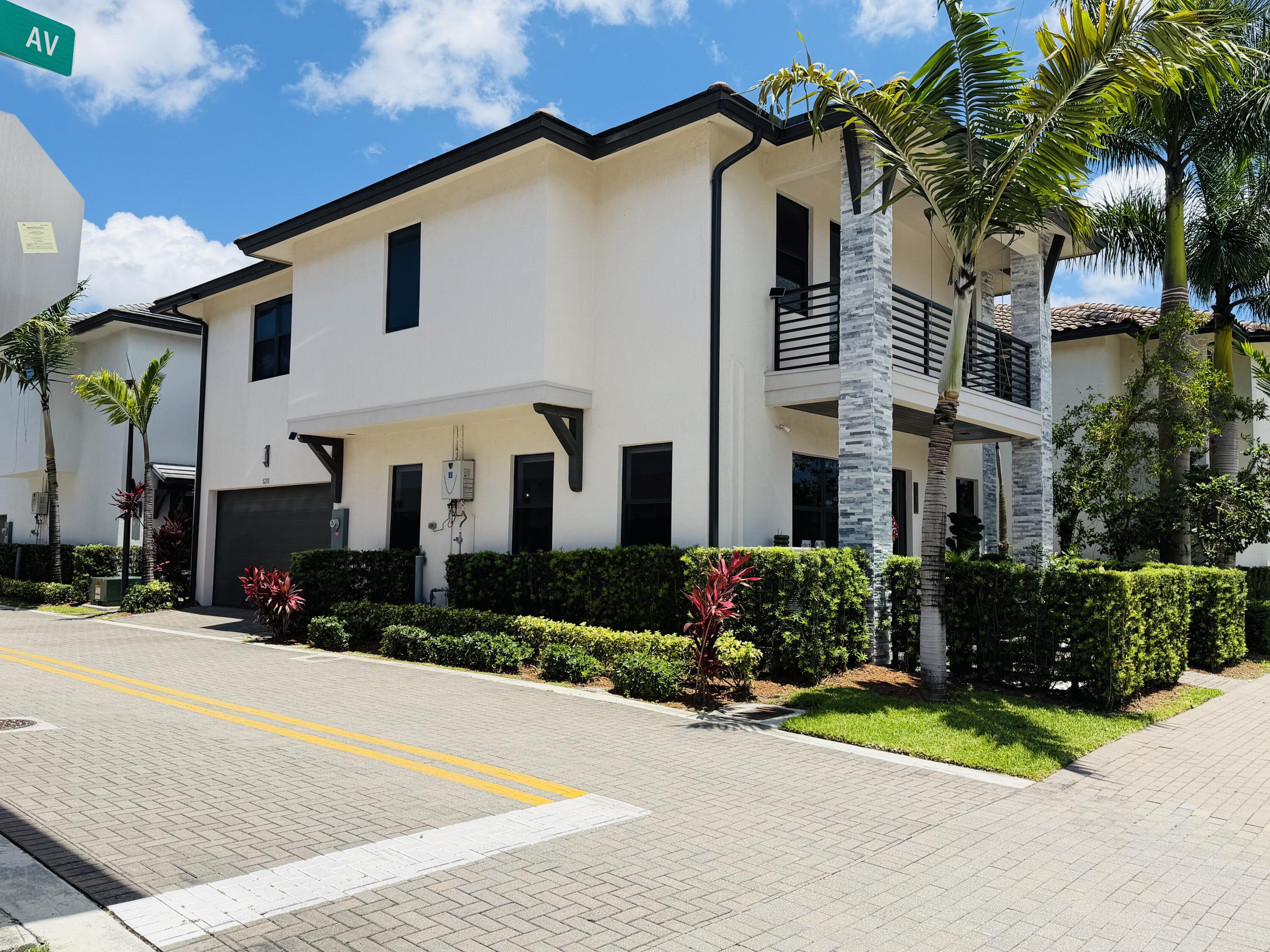 8288 NW 44th Terrace View 4