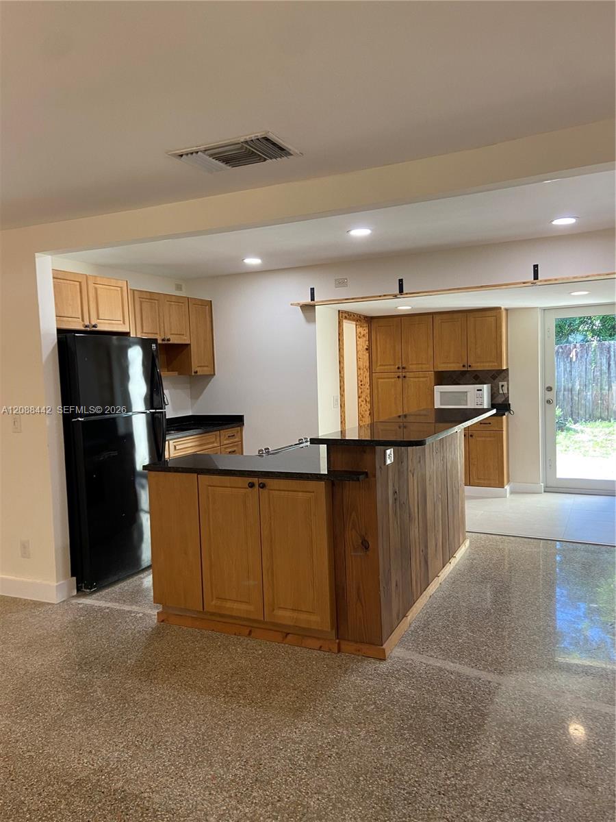 6140 SW 37th Ct — Photo 5