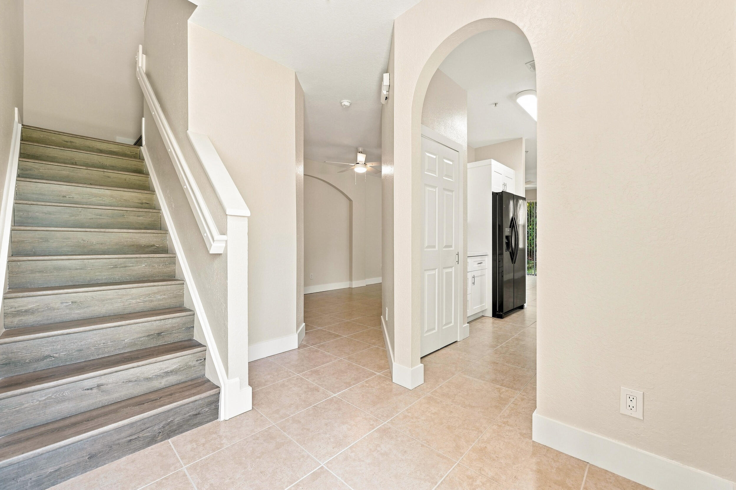 813 Pipers Cay Drive — Photo 5