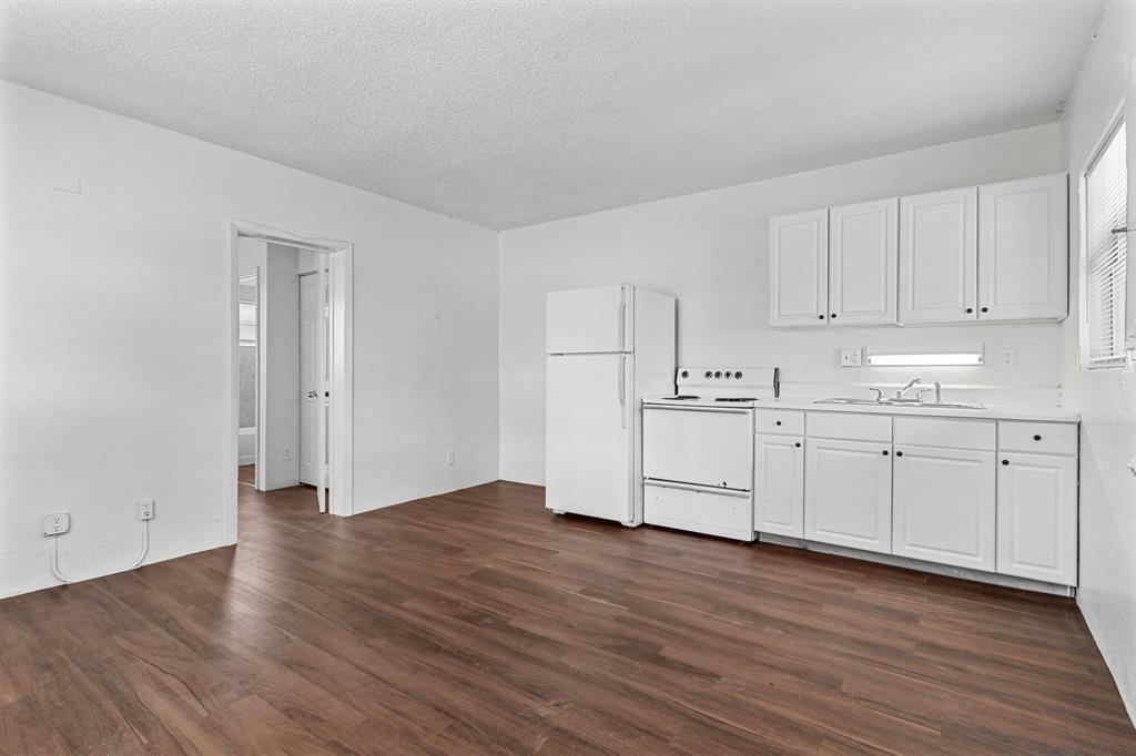 279 SW 1ST Street # 3 — Photo 4