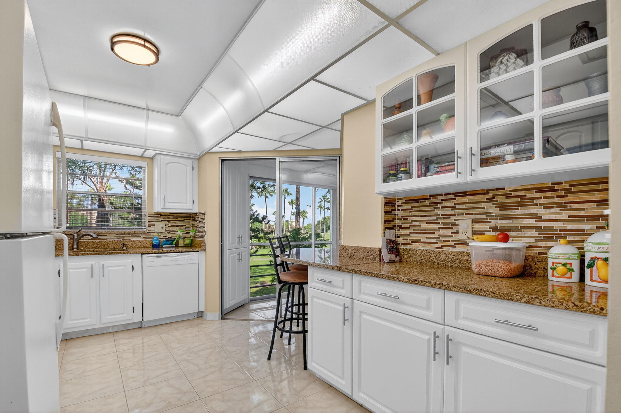 3810 Via Poinciana # 206, Lake Worth FL 33467