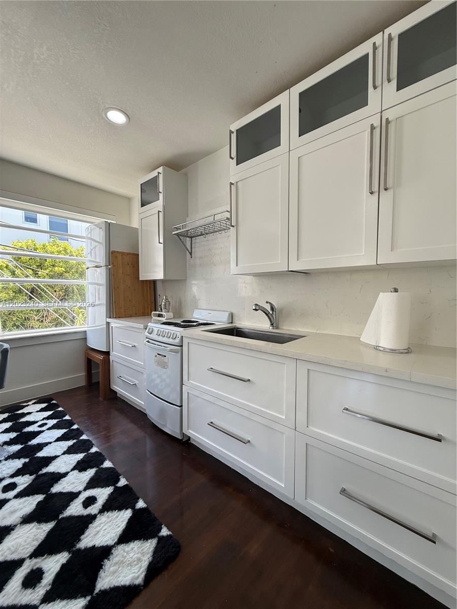 723 2nd St # 8, Miami Beach FL 33139
