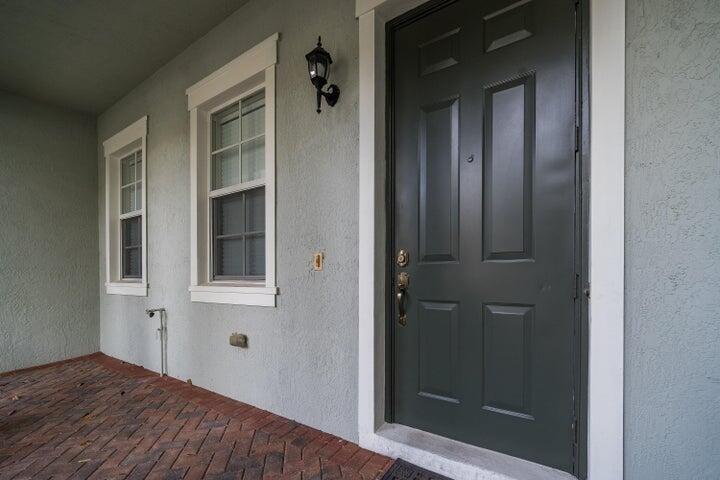948 NW 18th Avenue — Photo 4