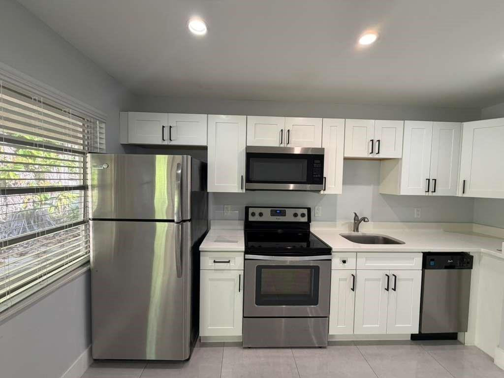 820 N Victoria Park Road # 3 — Photo 4