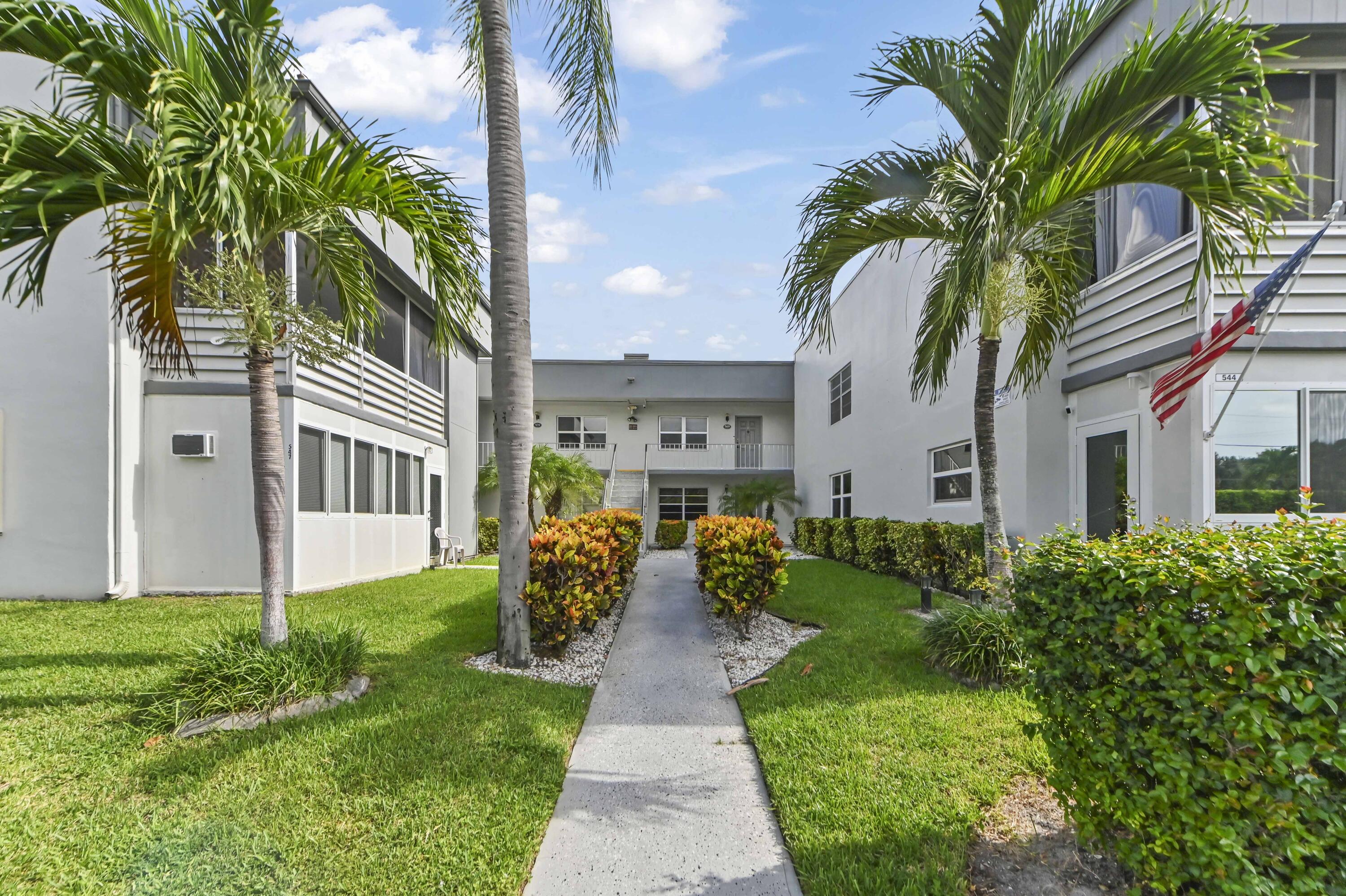 548 Capri L, Delray Beach FL 33484