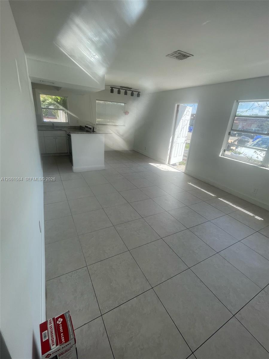 7941 SW 10th St # A — Photo 3