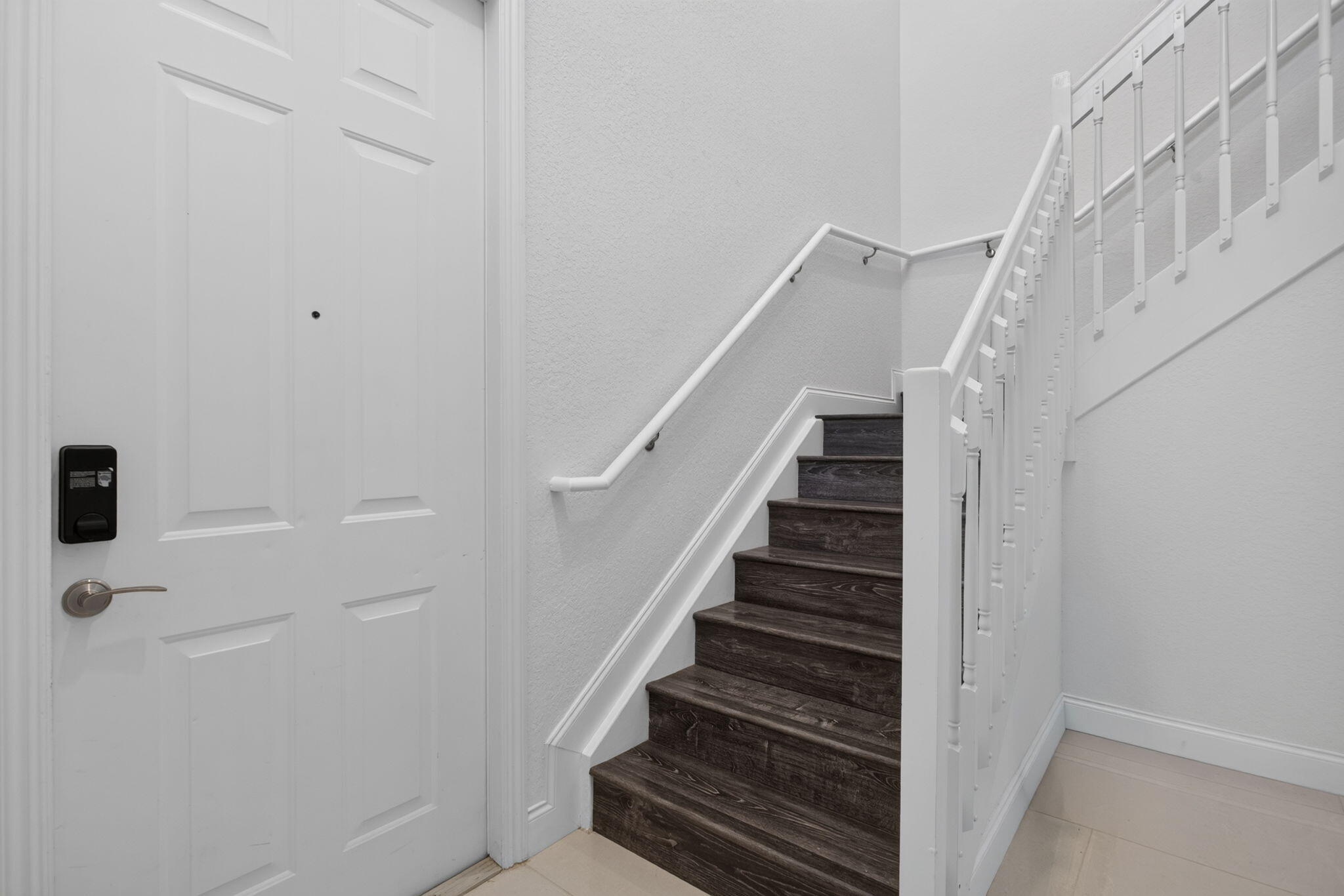 7940 Exeter Circle E # 201 — Photo 5