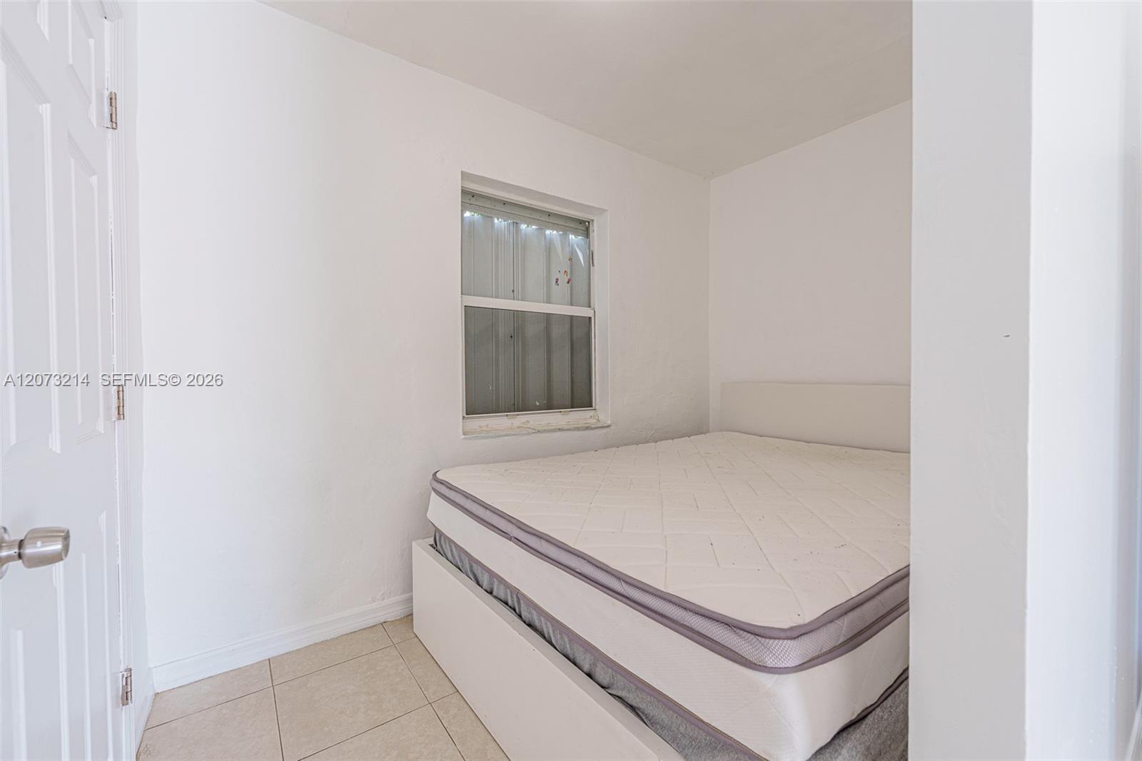 528 SW 21st Ave # A — Photo 4