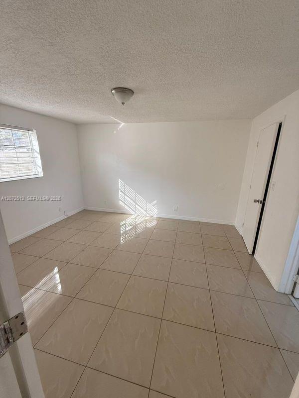 1943 Arthur St # 3 — Photo 2