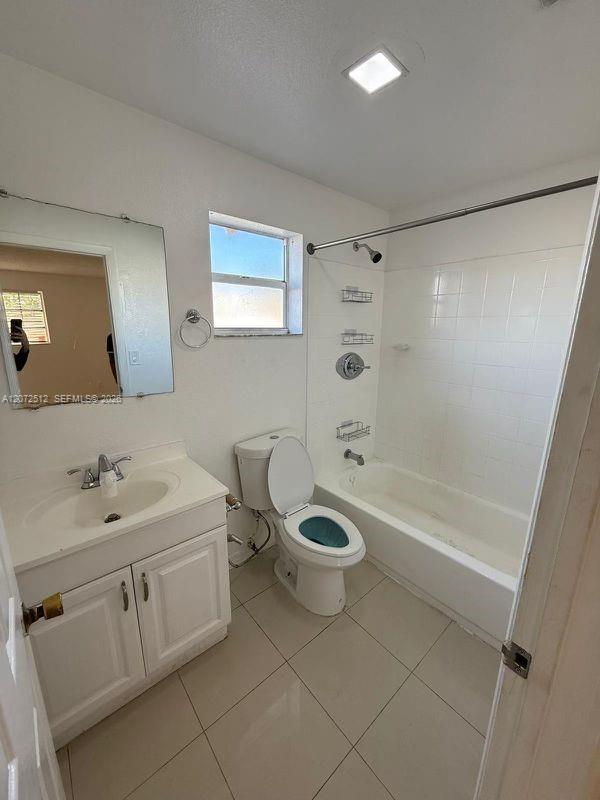 1943 Arthur St # 3 — Photo 3