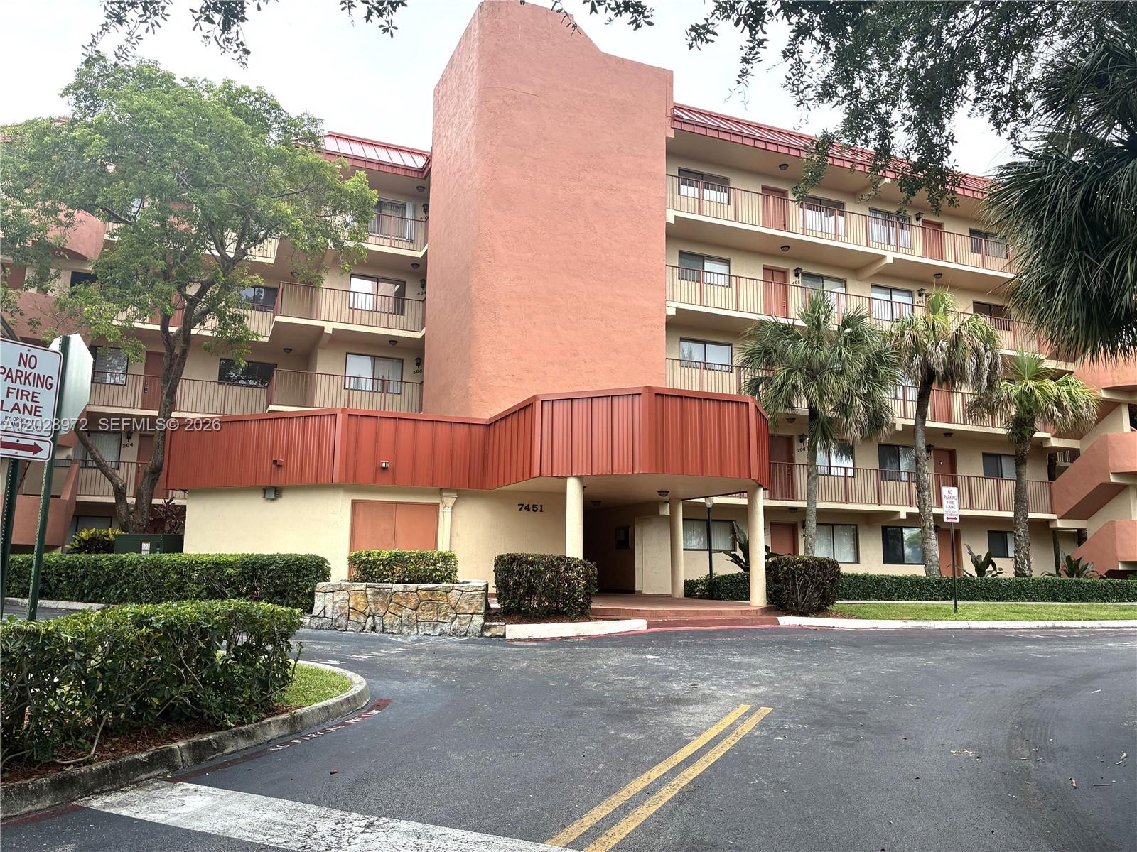 7451 NW 16th St # 403, Plantation FL 33313