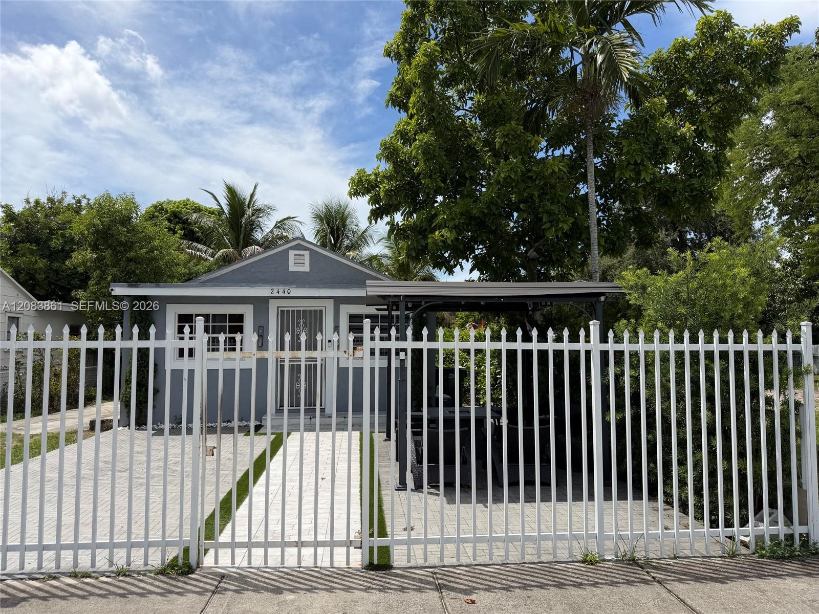 2440 NW 57th St — Photo 2