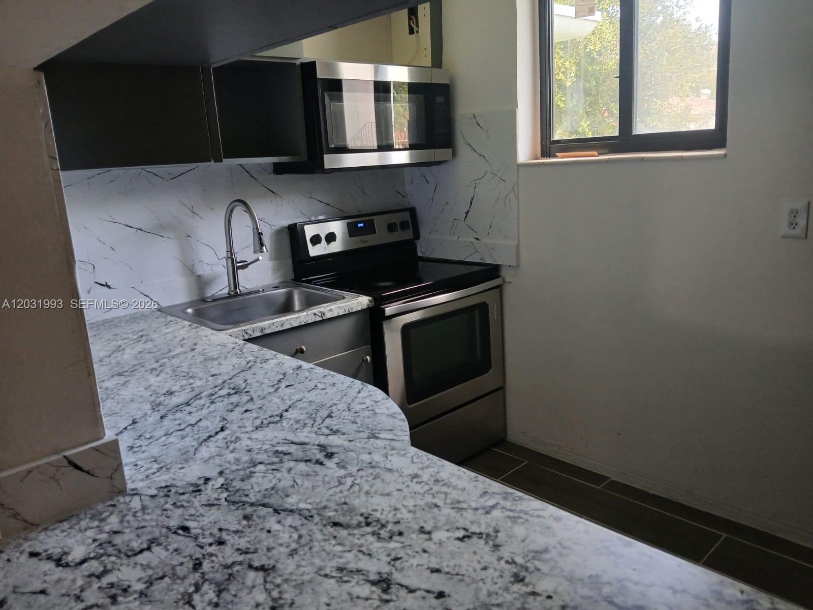 1400 NE 148th St # 2 — Photo 4