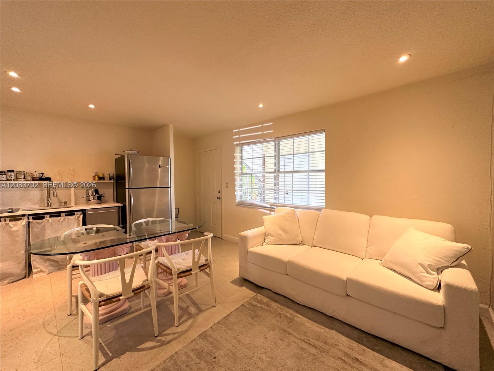 345 Michigan Ave # 32 — Photo 2