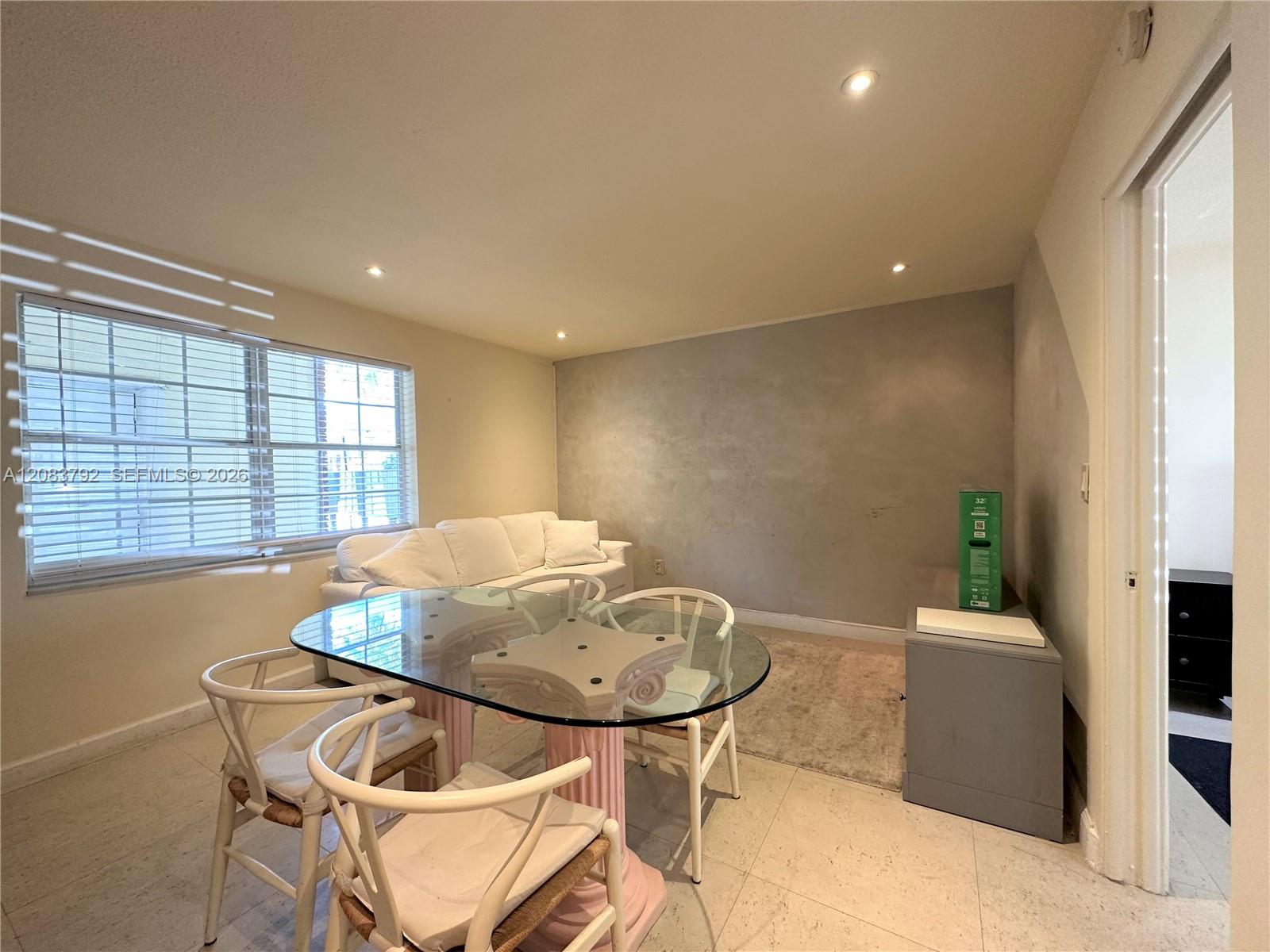 345 Michigan Ave # 32 — Photo 3